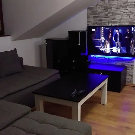 Apartment Denza Center *